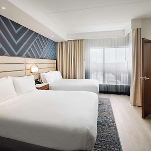 Two-Room Queen Suite Two Queen Beds
